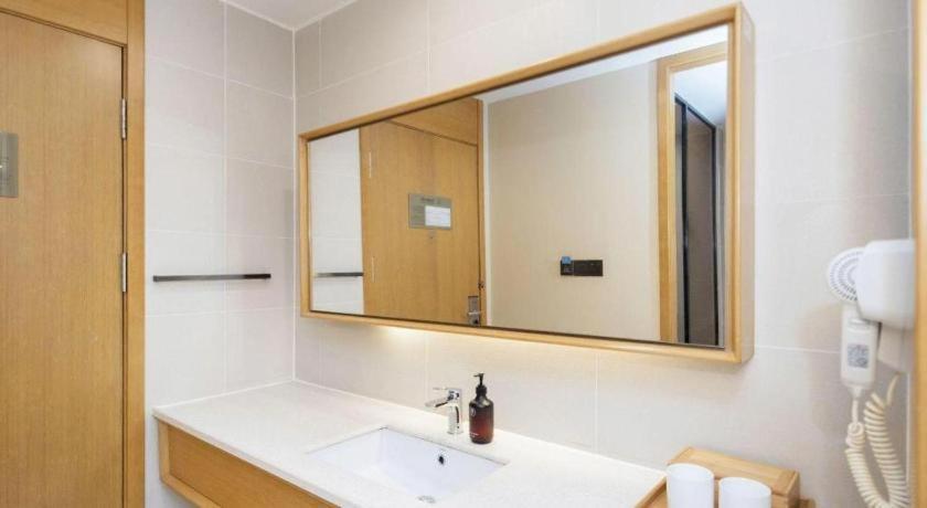 Ji Hotel Hangzhou Xihu Fengqi Road Exteriör bild